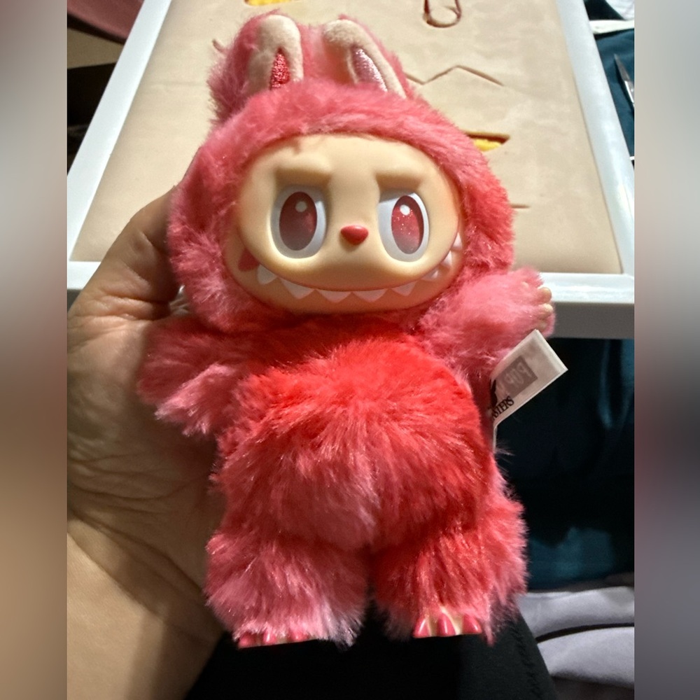 NEW AUTHENTIC LABUBU from POP MART - LOVE
